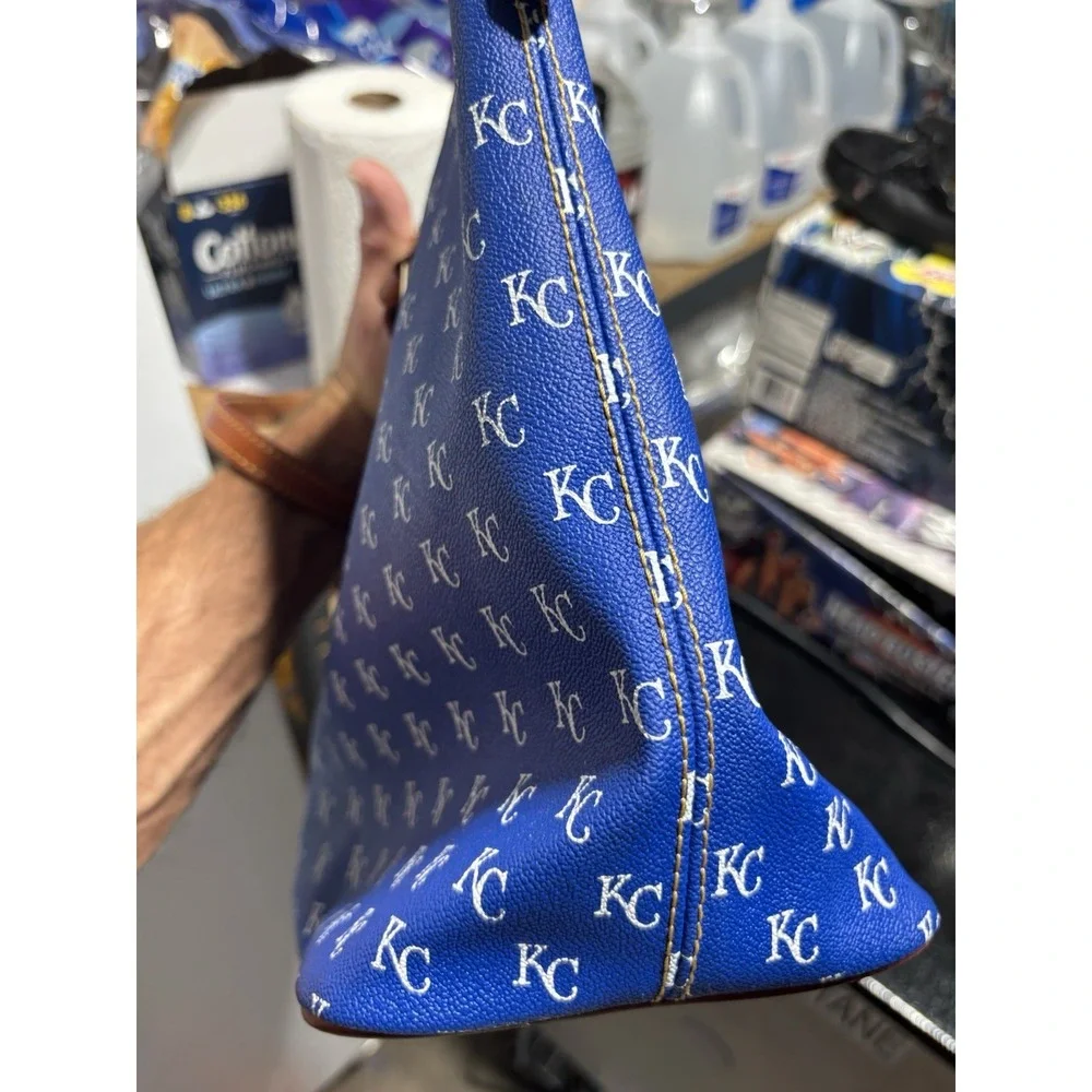 MLB Dooney & Bourke Kansas City‎ Royals Baseball Zip Zip Satchel Purse PRE-OWNED